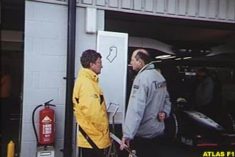 Eddie and Ron chit chat