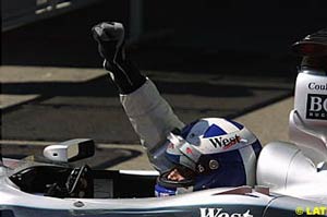 David Coulthard punches the air in triumph after winning the 2001 Austrian GP