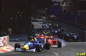 The start of the F3000 race at Monaco