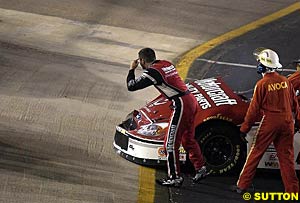 Elliott Sadler, not entirely happy with Joe Nemechek after contact early in the race