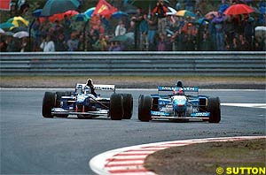 Damon Hill battles with Michael Schumacher at Spa, 1995