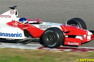 Da Matta is getting to grips with F1 during testing
