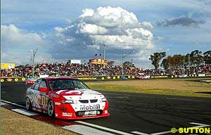 White plastic bags fill the front airdam of the #1 Commodore