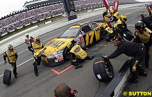Matt Kenseth recovered from a stall at a pit stop to finish the race in third place and maintain a commanding points lead