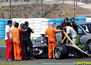 The MP4-18 breaks down in Jerez