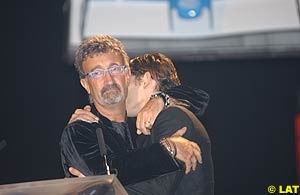 Eddie Jordan hugs Fisichella