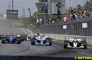 Sebastien Bourdais leads the field at the start