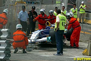 Frentzen suffered an engine problem in first qualifyng