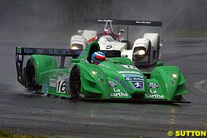 The Jean-Christophe Boullion/Stephane Sarrazin Courage on its way to victory at a soggy Estoril