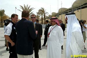 Kings and Princes meet at the Bahrain paddock