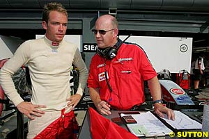 Robert Doornbos and his Arden F3000 engineer