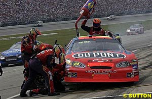 Jeff Gordon made a late race recovery to finish fourth