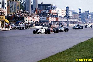 Peter Gethin leads the 1971 Italian GP