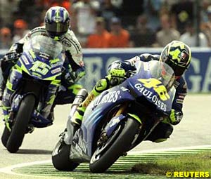 Valentino Rossi leads Sete Gibernau