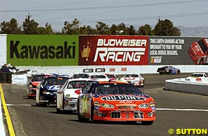 Jeff Gordon leads Scott Pruett and Rusty Wallace at a restart