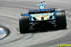 Fernando Alonso through the hairpin