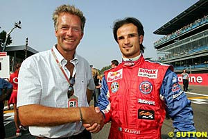 The first F3000 champion Christian Danner with the final F3000 champion Vitantonio Liuzzi 