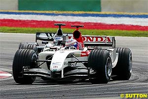 Button moves ahead of Raikkonen