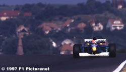 Johnny Herbert all alone in his run to 3rd