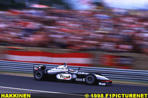 Hakkinen in trouble