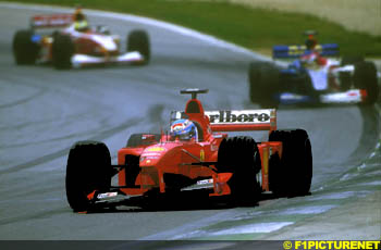 Salo with a broken front wing