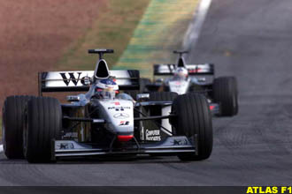 Hakkinen leads the way at Interlagos