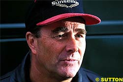 Mansell Looking for Part-Time F1 Job