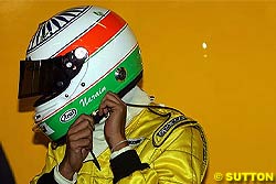 Karthikeyan Forced to Change Helmet Colors