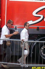 Rubens visits Ferrari's motorhome, today