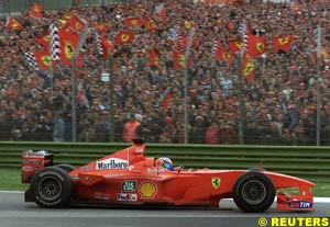 Schumacher wins in front of the tifosi