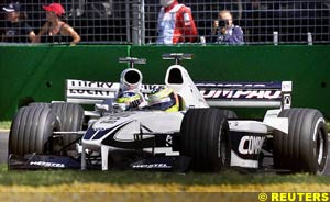 Rald Schumacher and Jacques Villeneuve on track