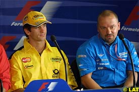 Jarno Trulli and Mike Gascoyne during today's press conference in Brazil